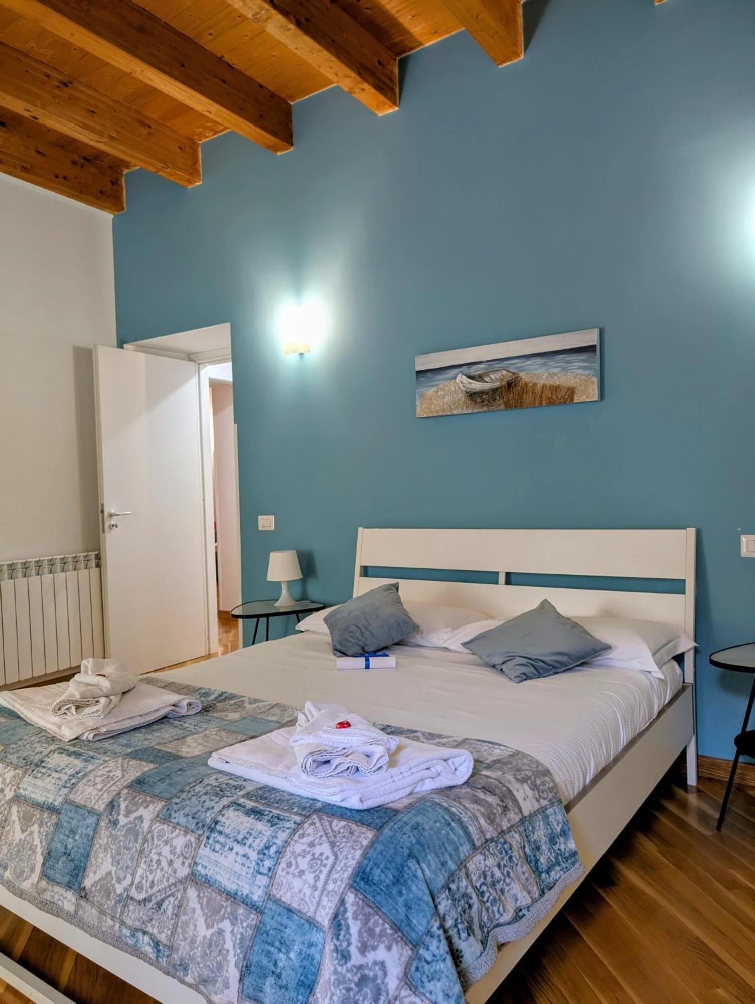 Cocciu D'Amuri Central Apartment Spacious And Comfortable - Palermo — Photos 3